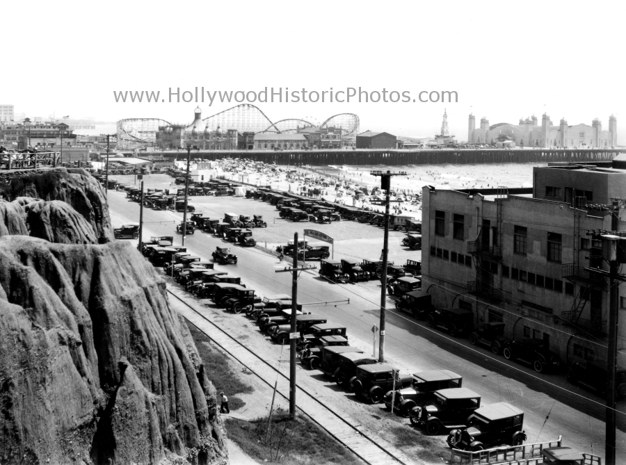 Santa Monica Pier 1924 wm.jpg